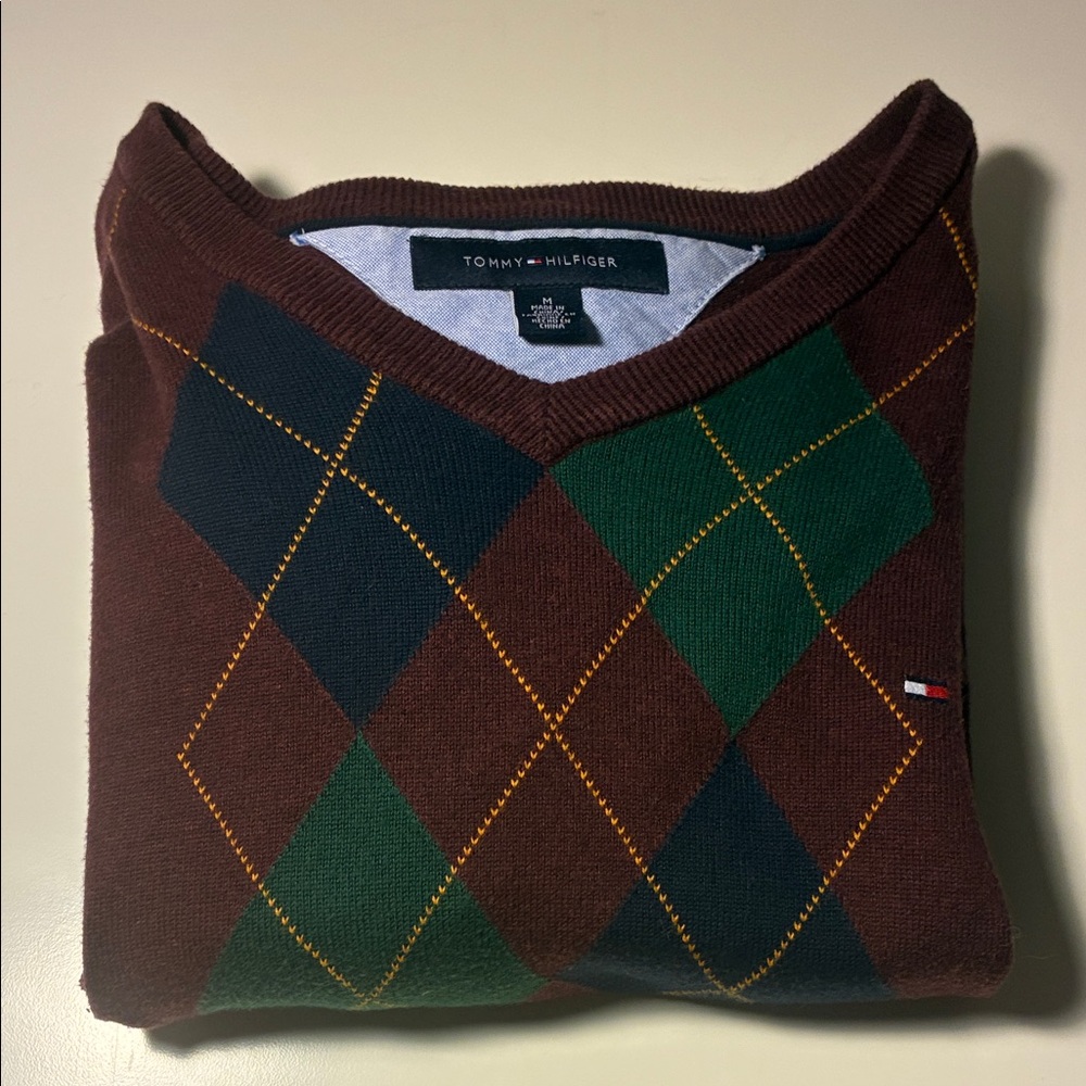Tommy Hilfiger Men's V-Neck Argyle Sweater - Brown and Green